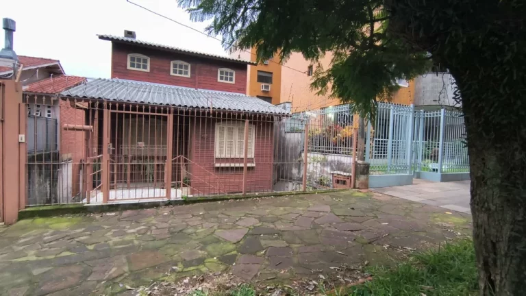 Imagem Terreno à venda em Porto Alegre, Petrópolis, 327m2