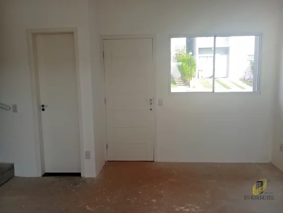 Imagem Casa em Condomínio de Luxo em Cotia-SP, Parque Dom Henrique: 3 quartos, 1 suíte, 2 salas, 3 banheiros, 86m², 2 vagas.