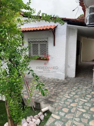 Imagem Vende-se casa com localização excelente no Miramar