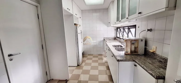 Imagem 150 m² bem distribuídos na Graça: 2 salas com varanda, 3 suítes, dependência completa e 3 vagas num
