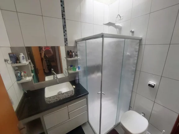 Imagem Casa Usada para Venda, Ouro Verde I, 3 dormitórios, 1 suíte, 2 banheiros, 1 vaga