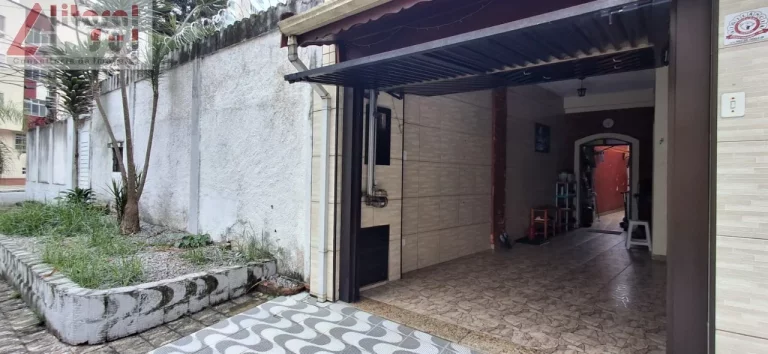Imagem Imperdível Residência à Venda em Praia Grande-SP, Tupi: 2 Quartos, 1 Sala, 2 Banheiros, 2 Vagas,