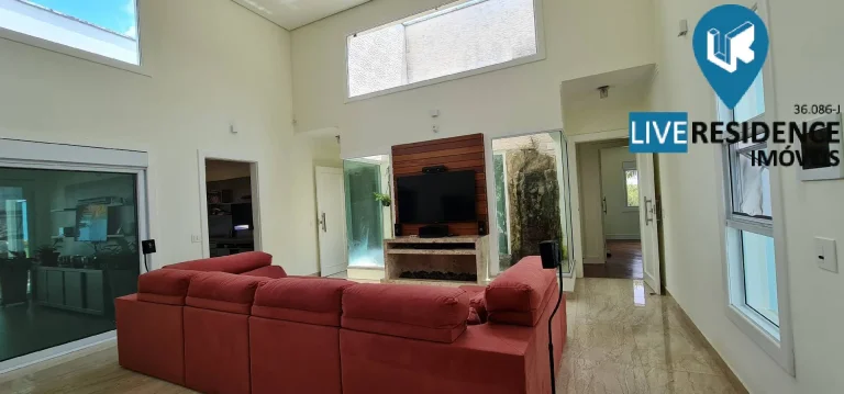 Imagem Casa Térrea, Alto Padrão, 4 Suítes e Piscina no Parque da Fazenda