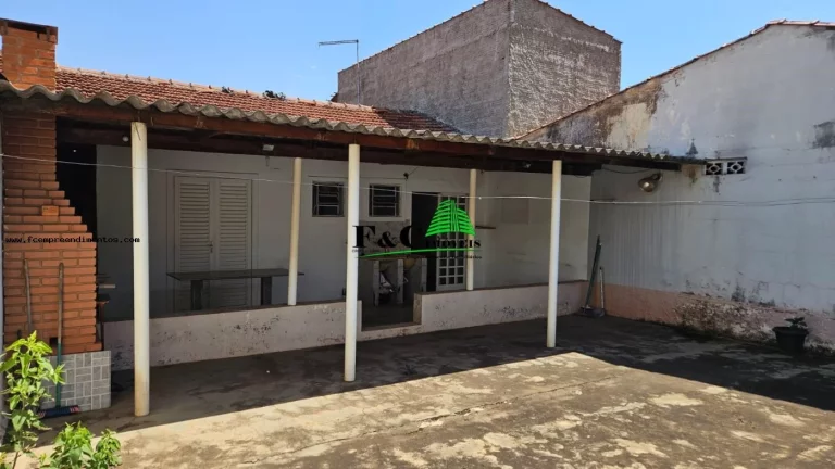 Imagem Casa para Venda em Limeira, Parque Residencial Abílio Pedro, 2 dormitórios, 1 banheiro, 2 vagas