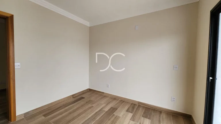 Imagem Condomínio Terras de São Francisco - Venda Sobrado AC 168 m² | AT 194,62 m² | 3 Dorm | 1 Suíte | 3 Ban | 2 Vagas