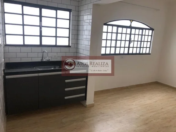 Imagem Alugo Oportunidade no em Interlagos região da cidade Dutra. Sobrado de 108m², imóvel com 2 Suítes, 1 com varanda, Cozinha ampla, Sala de estar, Sala de Jantar, Lavabo, Churrasqueira com cobertura Tetratil Zetaflex, quintal, 2 vagas de garagem cobertas com