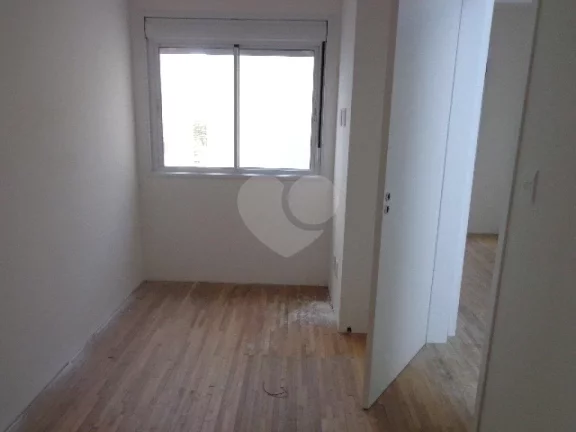 Imagem Casa à venda com 3 quartos, sendo 1 suíte, no condomínio Professor Teot?nio Monteiro de Barros Filho, São Paulo - SP