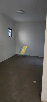Imagem Casa Comercial Ampla com 7 Vagas, Salão e Estrutura Completa
