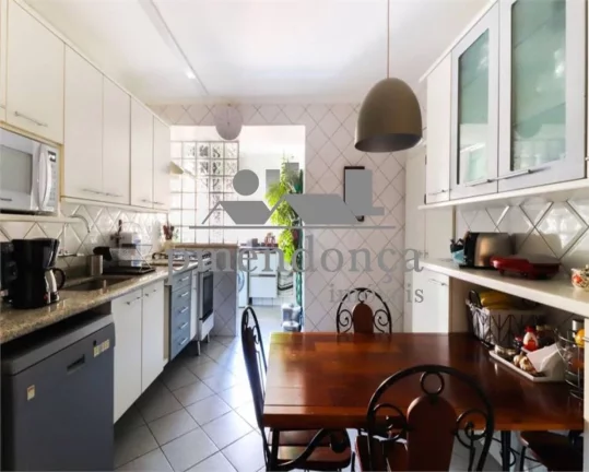 Imagem Apartamento reformado na Vila Madalena, em plena Rua Harmonia, pronto para morar!