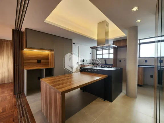 Imagem APTO ESPAÇOSO COM 180 M², 3 SUÍTES, REFORMADA E IMPECÁVEL COM INFRA PARA AR COND, 2 VAGAS DETERMINADAS E 16º ANDAR - JD PAULISTA