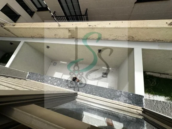 Imagem Venda de sobrado no Parque das Universidades, Campinas. 3 suítes, sala, cozinha integrada ao espaço social e quintal, 3 banheiros, 2 vagas de garage