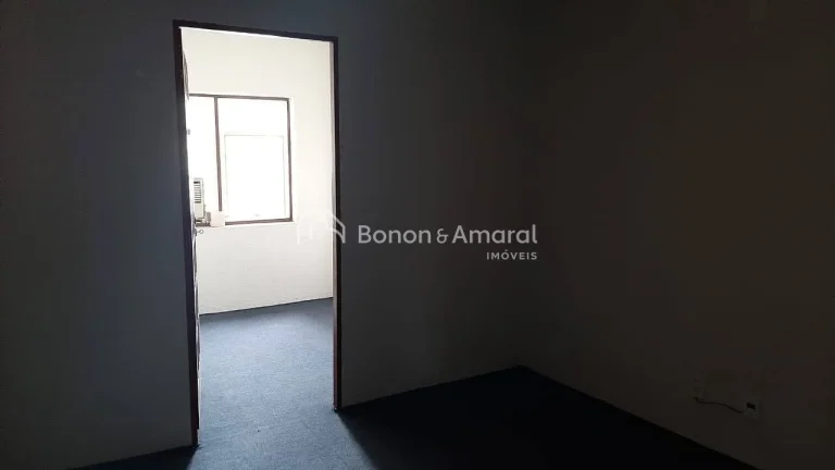 Imagem Prédio comercial à venda, localizado na Avenida Barão de Itapura, próximo à Avenida Brasil. O i...