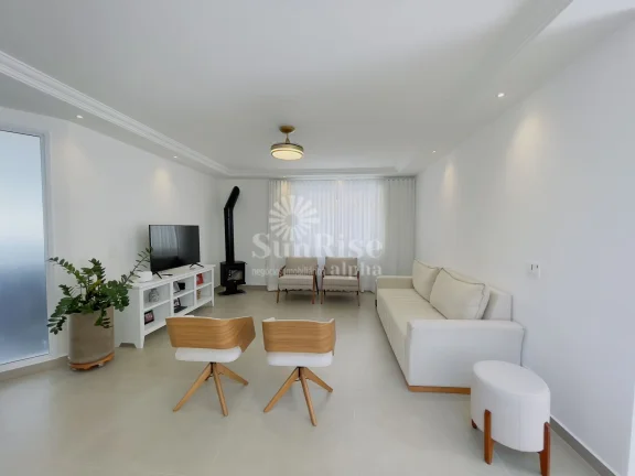 Imagem Casa a venda com 3 quartos e 4 vagas 300 m² Alphaville R$2.500.000 - Valville 1 - Santana de Parnaíba/SP