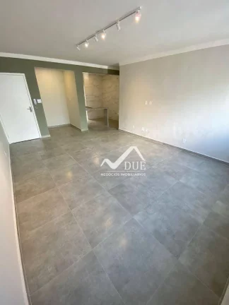 Imagem Apartamento com 2 dormitórios à venda, 80 m² por R$ 670.000,00 - Gonzaga - Santos/SP