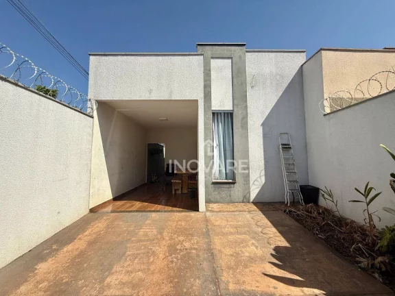Imagem Casa com 2 dormitórios à venda, 1 m² por R$ 140.000,00 - Setor Planalto - Itumbiara/GO