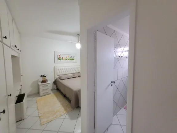 Imagem PITANGUEIRAS – UMA QUADRA DA PRAIA, MARAVILHOSO APTO TOTALMENTE REFORMADO E DECORADO, COM 121,60 M² ÚTEIS, BELÍSSIMA VISA MAR, 01 VAGA DE GARAGEM