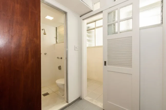 Imagem Apartamento 155M², 4Q, 1 Suíte, 2 Banheiros, 2 Vagas, Playground, Área Verde, Armários.