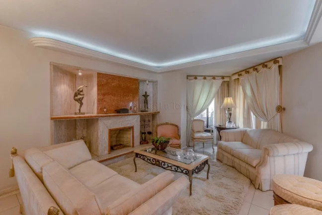 Imagem Apartamento com ótima localização, próximo à estação Clínicas do metrô. Região muito favor...