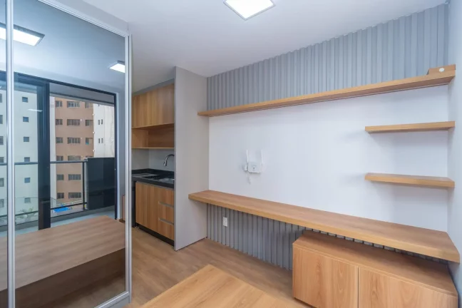 Imagem Apartamento de 1 quarto no bairro Água Verde