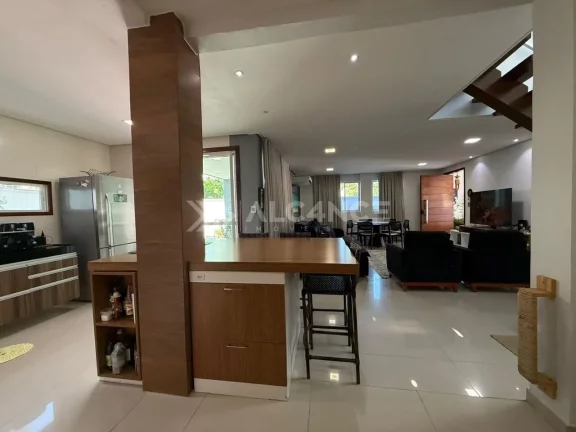 Imagem Casa Alto Padrão - 4 Quartos - 3 Suítes - 225 m² - Ponta de Campina, Cabedelo/PB