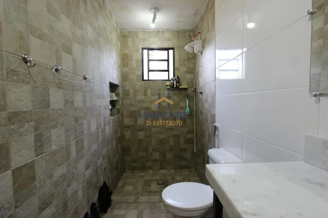 Imagem Casa no melhor ponto do Milionários.