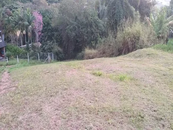 Imagem LOTE DE 1.600 M DIVISANDO COM ÁREA DE PRESERVAÇÃO