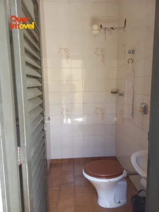 Imagem Imperdível: Casa à venda ou locação em Ribeirão Preto-SP, Parque dos Bandeirantes. 3 quartos, 1 suíte, 2 salas, 2 banheiros, 3 vagas de garagem, 204m².