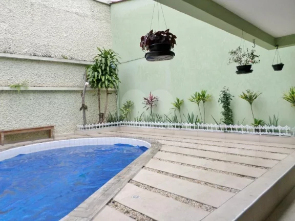Imagem Casa à venda com 4 quartos, sendo 2 suítes, em Morumbi, São Paulo - SP