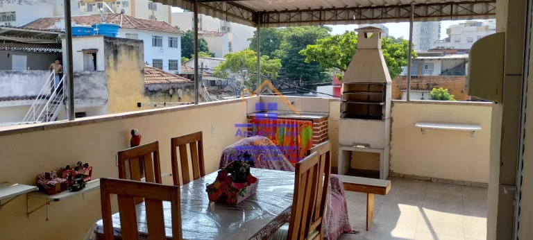 Apartamento tipo casa com terraço e dois quartos no Méier - Rio de Janeiro , RJ