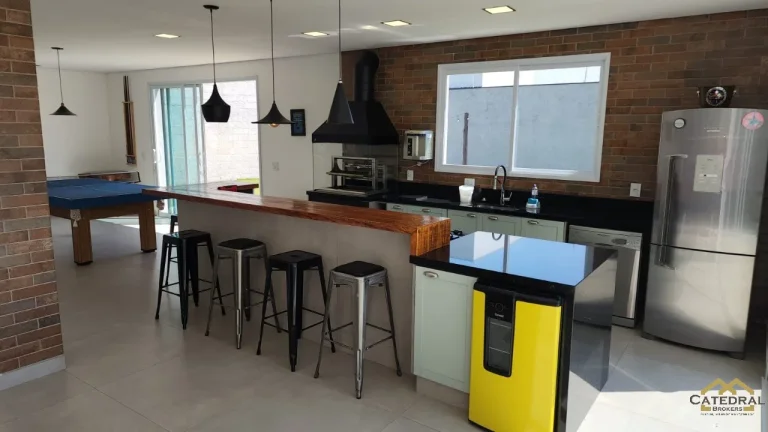 Imagem Casa Térrea à Venda em Condomínio com 4 Quartos e Piscina em Jundiaí/SP