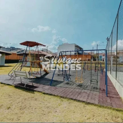 Imagem Casa com 2 suítes no condomínio Horto Florestal 3