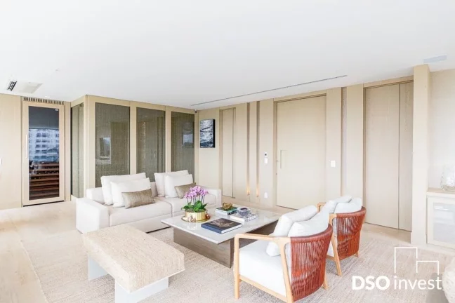Imagem Com projeto da renomada arquiteta Fernanda Negrelli, esse apartamento de 229m2 imprime de forma harm...