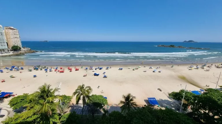 Imagem ÓTIMO APTO, FRENTE TOTAL AO MAR NA PRAIA DE PITANGUEIRAS, 5 SUÍTES, 1 VAGA DE GARAGEM.
