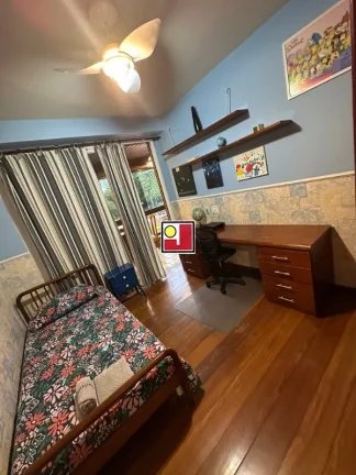 Imagem Vendo 4Q na Praia da Barra, sol nascente, lavabo, 2 vg, mobiliado, ônibus, clube, futebol, piscina, sauna, churrasqueira, tenis, squash, skate,praia
