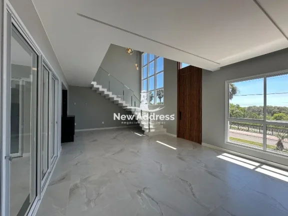 Imagem Casa de 440m², com vista para reserva, piscina e hidromassagem, à venda no Riviera Park - Vila Velha