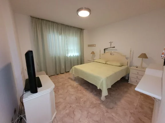 Imagem APARTAMENTO AMPLO 100 METROS DA PRAIA