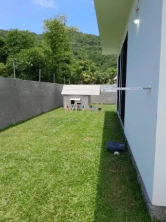 Imagem Casa de Alto Padrão à Venda em Lindo Condomínio na Cachoeira do Bom Jesus - Florianópolis SC!