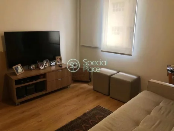 Imagem Lindo apartamento, totalmente reformado em rua charmosa e de fácil acesso para toda comodidade do b...