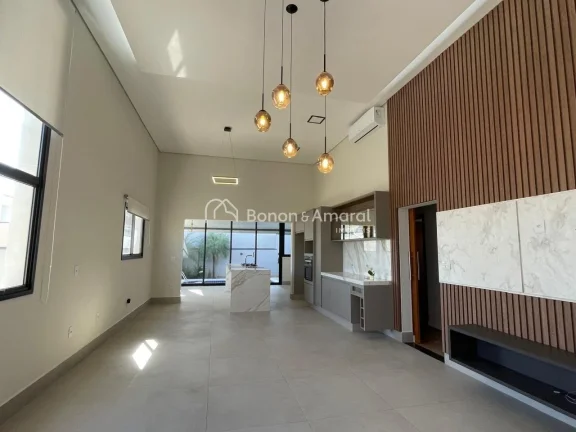 Imagem Seu novo lar espera por você!

Localizada no Condomínio Portal do Jequitibá, esta casa foi pensad...
