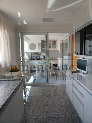 Imagem Apartamento com 180m² a venda na Pompéia, 3 suítes e 3 vagas.