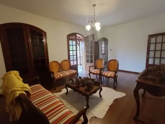 Imagem Casa aconchegante com escritório, três dormitórios, banheira e closet no bairro Boa Vista