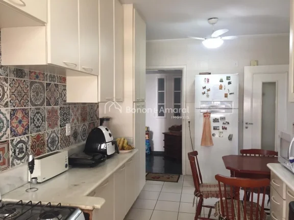 Imagem Localizado na Rua Coronel Quirino, este apartamento de 151 m² oferece exclusividade com apenas uma ...