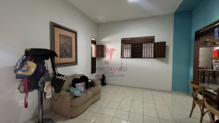 Imagem Casa à venda com 4 Quartos, 1 Suites, 3 Vagas, no Bessa – apenas 400m da praia!