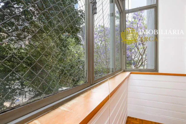 Imagem Apartamento à venda na Bela Vista, São Paulo-SP: 3 quartos, 1 suíte, 1 sala, 1 banheiro, 1 vaga de garagem, 240m² de área.