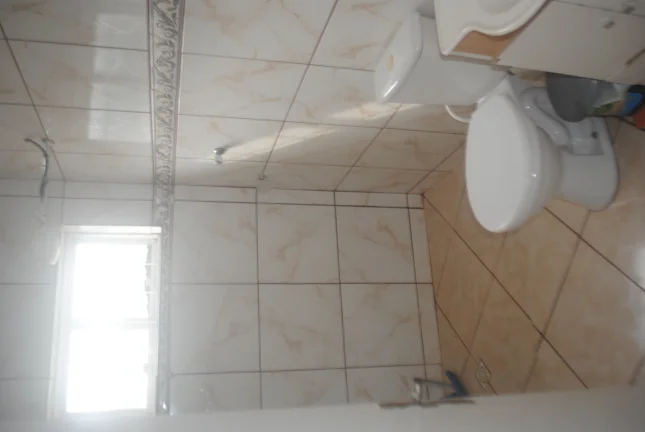 Imagem CASA À VENDA EM CONDOMÍNIO FECHADO