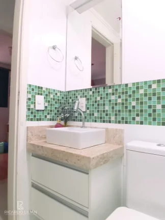 Imagem "Apartamento recém reformado de 3 dormitórios em condomínio charmoso e seguro no Jardim Santa Cruz!"