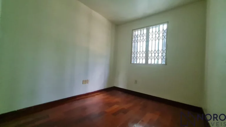 Imagem Apartamento Térreo Amplo com 3 Dormitórios e Garagem no Bairro Nossa Senhora de