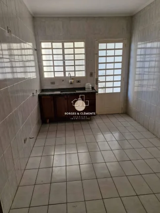 Imagem Sobrado com 3 Dormitórios e Área Gourmet no Jardim Paulista Atibaia