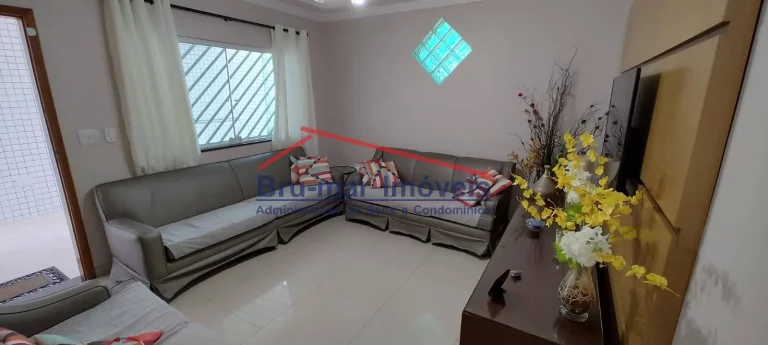 Imagem Sobreposta Baixa 3 Quartos Quintal Churrasqueira e Garagem a Venda
