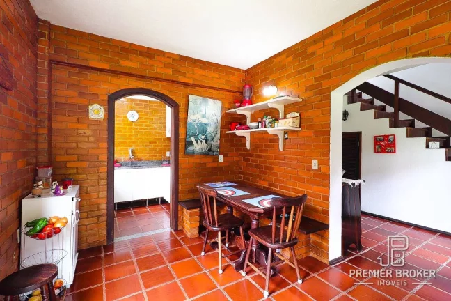 Imagem Casa à venda, 187 m² por R$ 900.000,00 - Golfe - Teresópolis/RJ